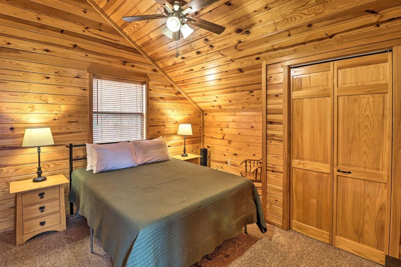 Piney Bluff Retreat With Mountain Views! Villa Exterior photo