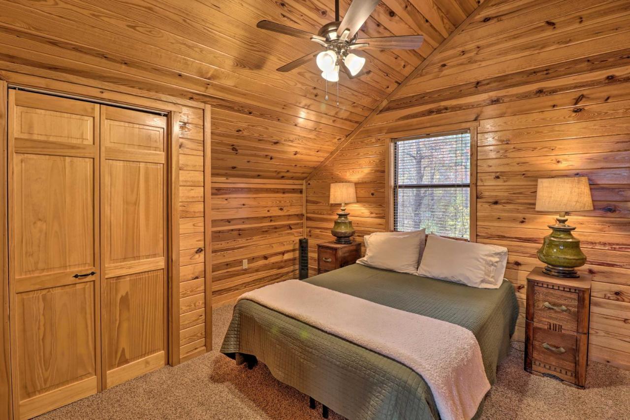 Piney Bluff Retreat With Mountain Views! Villa Exterior photo